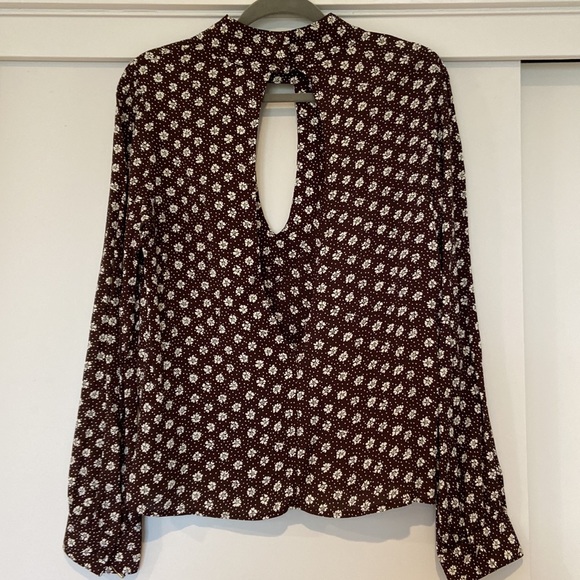 Flynn Skye Brown Flower Silky Blouse size Large - Picture 3 of 6